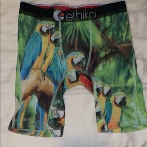 Boys large ethika